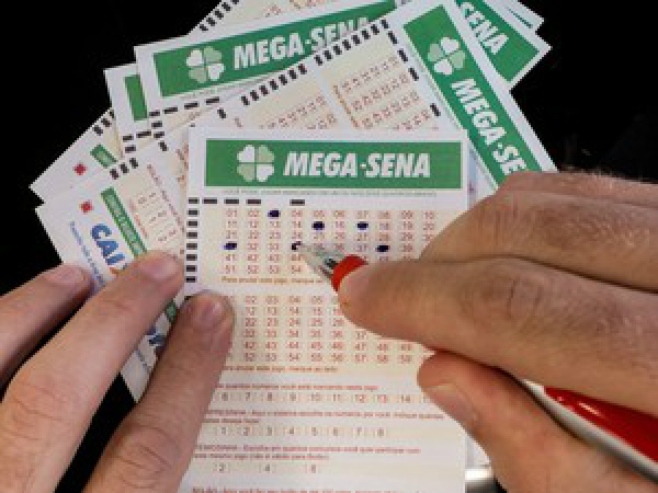 Mega-Sena pode pagar R$ 32 milhões nesta quinta-feira Mega-Sena pode pagar R$ 32 milhões nesta quinta-feira. (Foto: Divulgação)