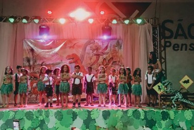 CEI Interlagos ouve alunos e trabalha tema “Dinossauros” em sala de aula