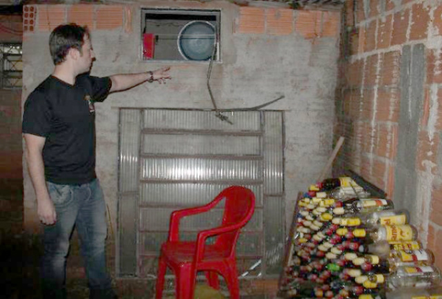 Assassinato de dona de bar polícia já tem pista do autor o crime pode estar relacionado com drogas. Uma vez que o principal suspeito é um viciado bastante conhecido da Polícia, tanto ele como sua amante (Foto: Chapadensenews)