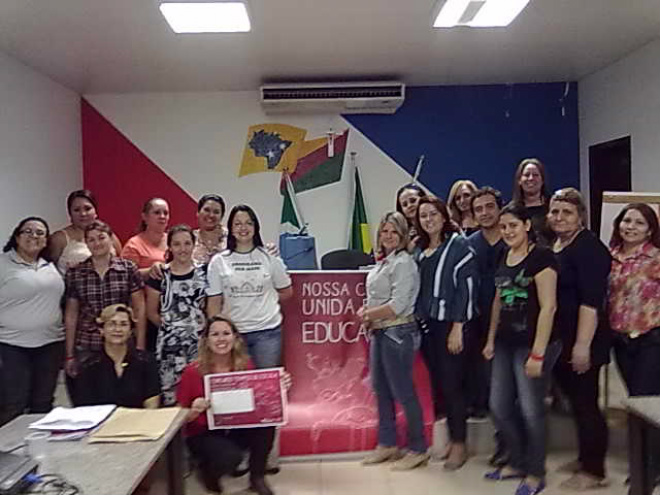 Projeto apoiado pela Fibria beneficia cidades do Bolsão O projeto contempla estudantes, familiares e a comunidade (Foto: Divulgação/Assecom)