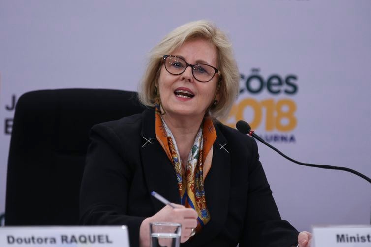 TSE convoca representantes de Bolsonaro e Haddad e pede clima de paz A presidente do Tribunal Superior Eleitoral (TSE), ministra Rosa Weber, convocou as campanhas para discutir notícias falsas e violência - Antonio Cruz/Agência Brasil