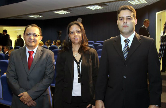 Novos Auditores Substitutos de Conselheiro tomam posse no Tribunal de Contas Os novos auditores de Conselheiro, que tomaram posse na manhã de hoje no TCE (Foto: Divulgação)