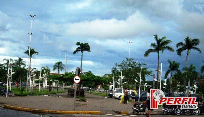 Vereadores de Três Lagoas fazem indicações nas áreas de infraestrutura e meio ambiente A Praça Ramez Tebet, segundo os vereadores, é um dos espaços que precisa de revitalização e instalação de lixeiras (Foto: Arquivo/ Perfil News)