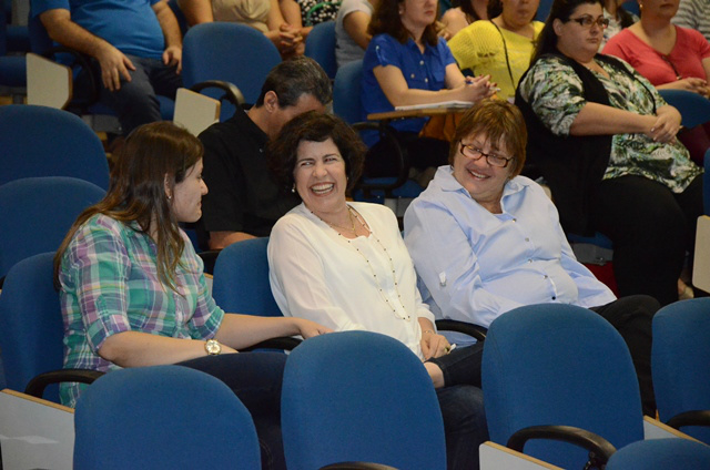 Prefeita prestigia aula inaugural do Curso de Doutorado do Programa de Pós-Graduação em Letras da UFMS Além desses, o evento contou com a Conferência do Coordenador da Área de Letras e Linguística da CAPES, o professor Doutor Dermeval da Hora Oliveira (Foto: Divulgação/Assecom)
