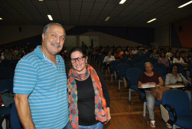 
O secretário municipal de Educação e Cultura, professor Mario Grespan, participou na noite dessa segunda-feira (13), da oficina “Formação de Adultos Leitores: Histórias e Memórias” (Foto: Assessoria de Comunicação)