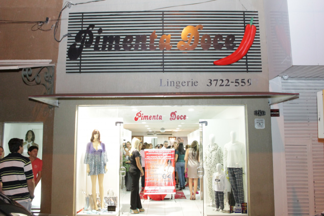 Coquetel no Pimenta Doce apresenta a clientes e patrocinadores Nelma Penteado Coquetel na Pimenta Doce, com mulheres e patrocinadores do workshop de Nelma Penteado
Foto: Yuri Spazzapan