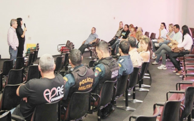 Detran/MS divulgou projeto de conscientização no trânsito Detran/MS esteve realizando curso em Aparecida do Taboado (Foto: Assessoria de Comunicação)