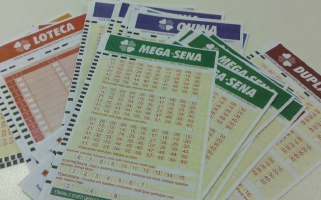 Mega-Sena pode pagar prêmio de R$ 6,6 milhões neste sábado Se o ganhador preferir colocar tudo na poupança, ele terá um rendimento mensal de R$ 38 mi (Foto: Arquivo)