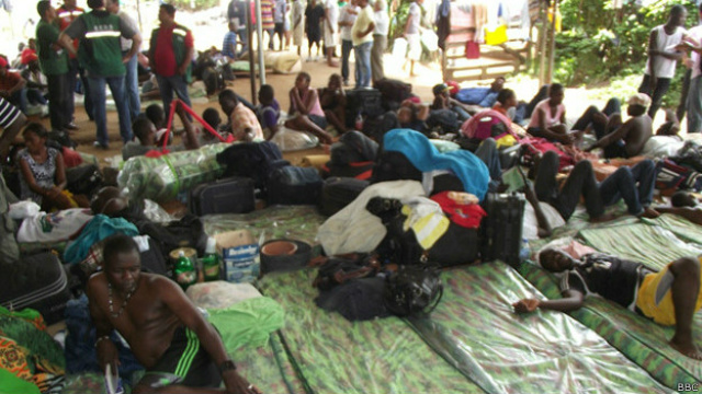 Haitianos e bolivianos estariam sendo obrigados a trabalharem à exaustão e em condições degradantes Na oficina, os imigrantes haitianos recebiam como pagamento somente alimentação e moradia (Foto: Google)