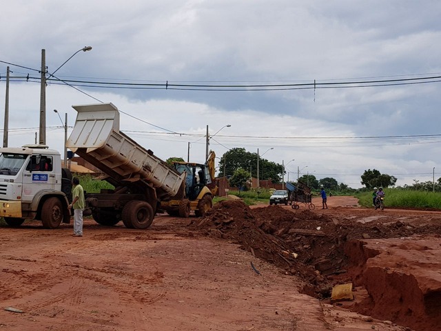 Rua Rogaciano Gomes Moreira, no bairro Vila Verde é uma das mais afetadas pelas chuvas. (Foto: Ricardo Ojeda)
