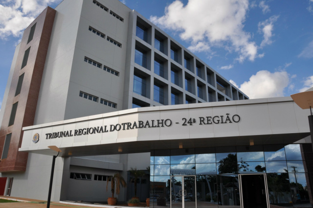 TRT abre inscrições de estágios com remuneração de até R$ 800 Inscrições devem ser feitas pela internet até as 18 horas do dia 6 de novembro de 2015 (Foto: Divulgação)