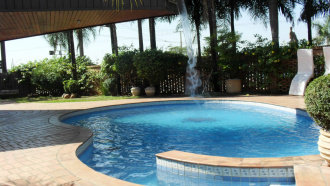 Etapa do BR de Motocross de Três Lagoas tem hotéis credenciados Área de lazer do Vila Romana conta com piscina, jogos e espaço para churrasco. Foto: 7even Comunicação