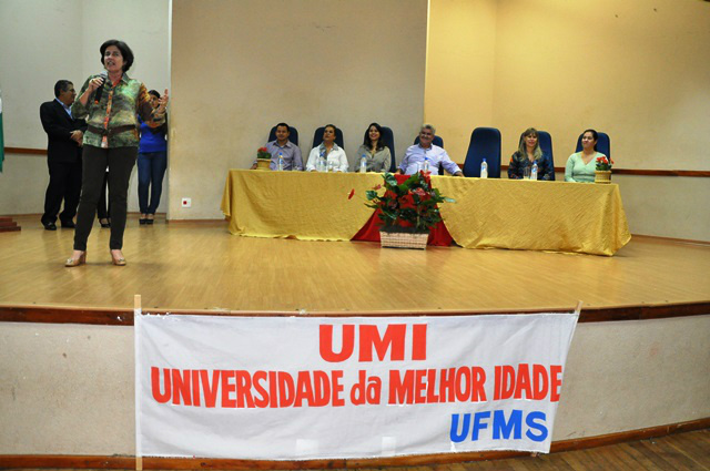 A prefeita Marcia Moura participou da solenidade de abertura da aula inaugural da terceira turma da Universidade da Melhor Idade (UMI) (Foto: Divulgação/Assecom)