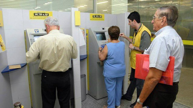 A folha de agosto vai pagar mais de 31 milhões de benefício,s o que corresponde a cerca de R$ 29 bilhões (Foto: Google)