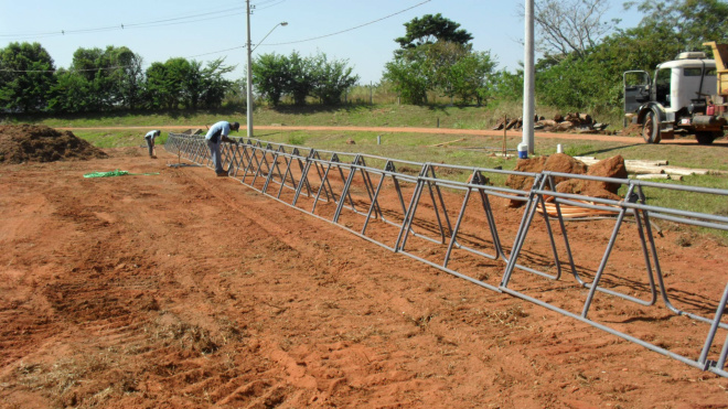 Gates de largada já estão sendo montados na pista do Arena Mix. Foto: 7even Comunicação