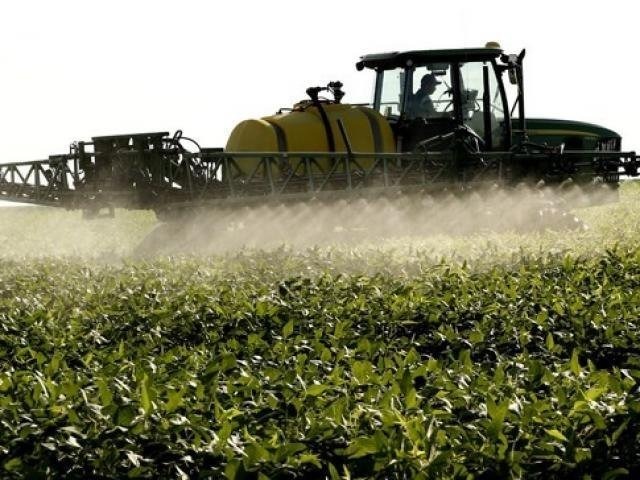 MPF vai discutir em audiência projeto sobre nova lei de agrotóxicos Agrotóxicos entram em debate no dia 31 de outubro em Campo Grande. (Foto: MST/Reprodução)