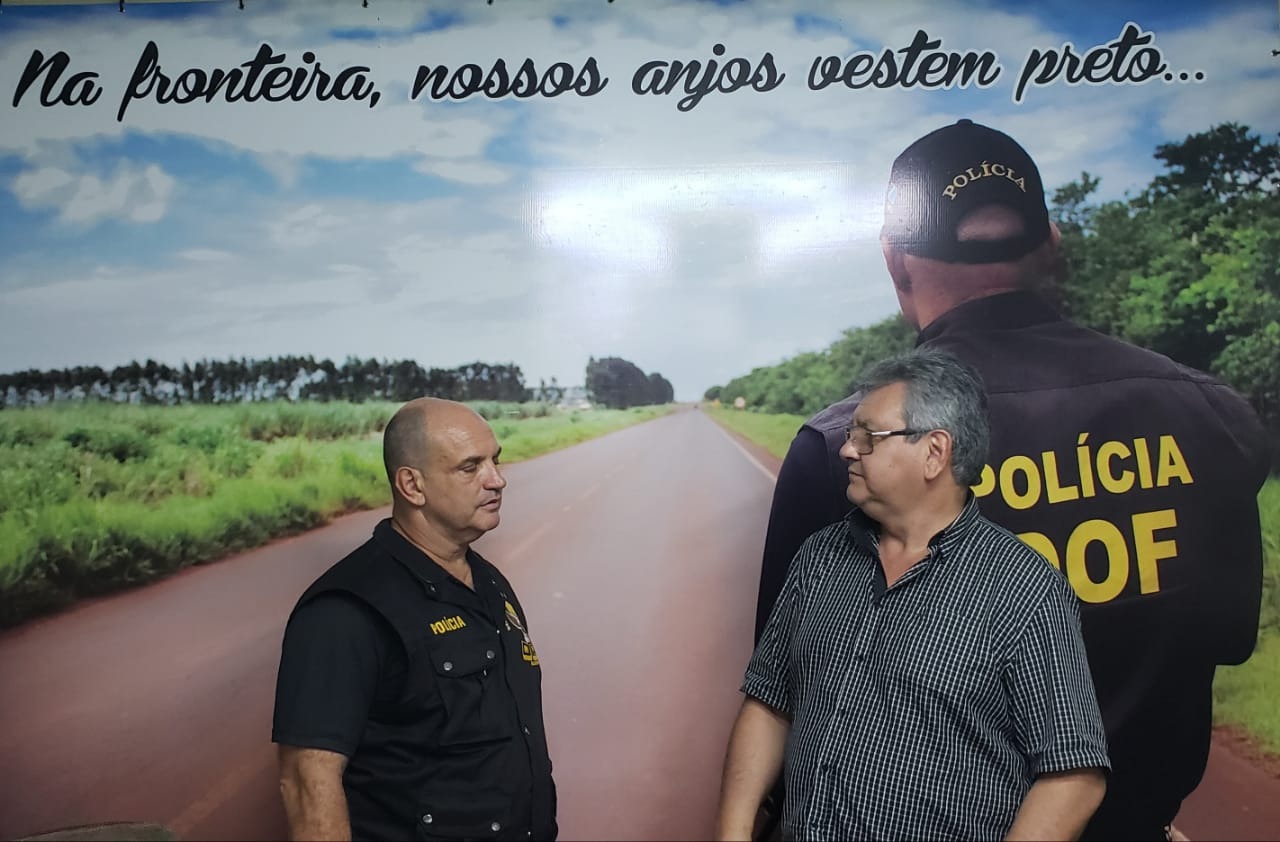 O jornalista Ricardo Ojeda foi a Dourados conversar com o Comandante do Departamento de Operações de Fronteiras - DOF. Foto: Secom