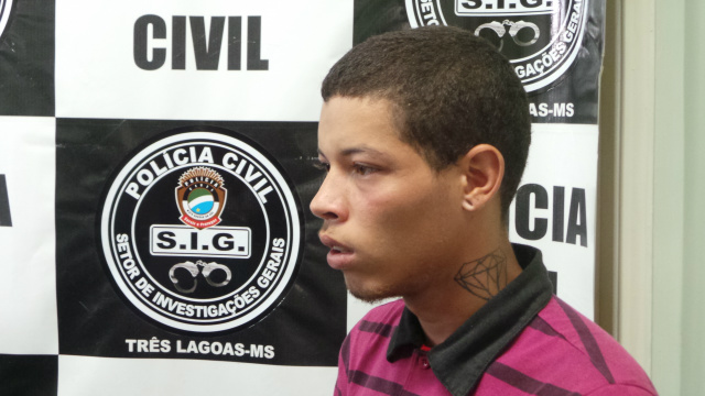 Bandidos se passaram por clientes para roubar caminhão e matar motorista Ao confessar o crime, o servente de pedreiro, Edson Farias Pires, de 21 anos, alegou que o disparo foi acidental. (Foto: Ricardo Ojeda)