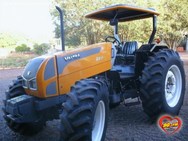 Dois tratores são furtados de propriedade rural em Ribas do Rio Pardo De acordo com as informações repassadas a polícia pelo administrador da fazenda, foram furtados dois tratores, ambos da marca Valtra, modelo A 950 de cor amarela anos 2012 e 2013 (Foto: Ilustrativa-WEB/ Rádio 90FM)