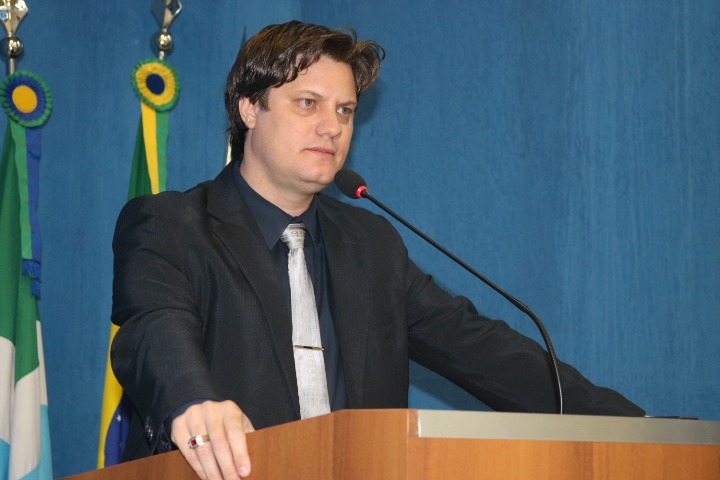 Lei de proteção ao autista é sancionada em Três Lagoas Presidente da Câmara, André Bittencourt, autor da Lei de proteção aos autistas.