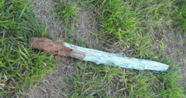 Homem assassinado na BR-267, em Bataguassu, foi morto a pauladas por três pessoas De acordo com a Polícia, a vítima foi morta com um pedaço de madeira (Foto: Radio Portal News)