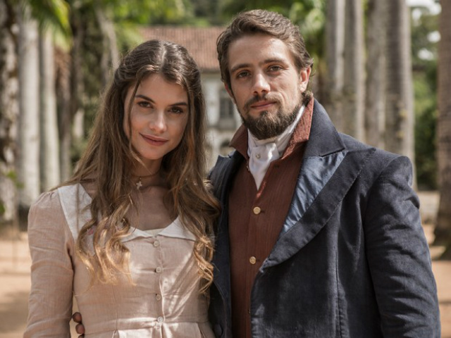 Alline Moraes e Rafael Cardoso interpretam o casal Lívia e Felipe. (foto: Divulgação)