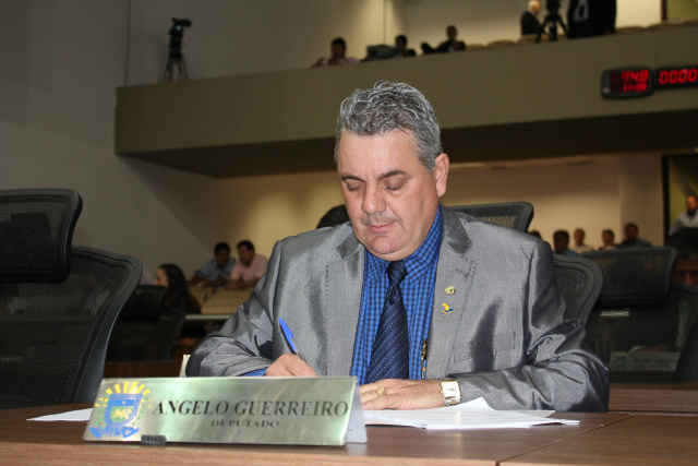 Deficiências na iluminação pública de Três Lagoas volta a preocupar Guerreiro Pode chegar a 15% o número de lâmpadas com problemas no Município. (Foto:Assessoria)