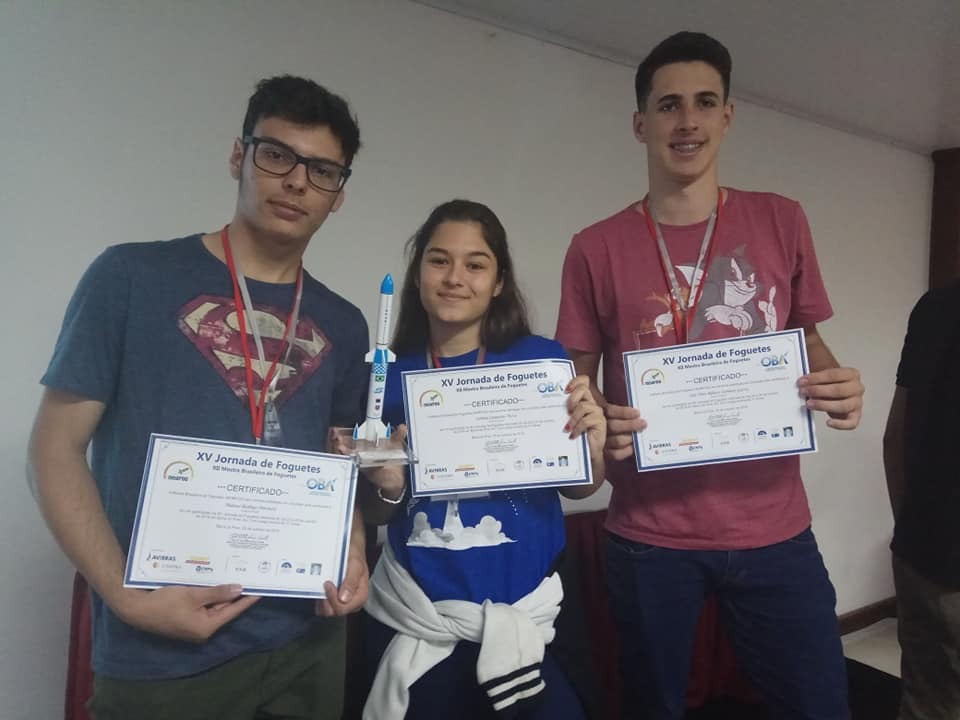 Equipe de Três Lagoas é vice-campeã na Jornada Nacional de Foguetes Alunos do SESI Três Lagoas voltam com o vice-campeonato de Barra do Piraí. Foto: Arquivo Pessoal