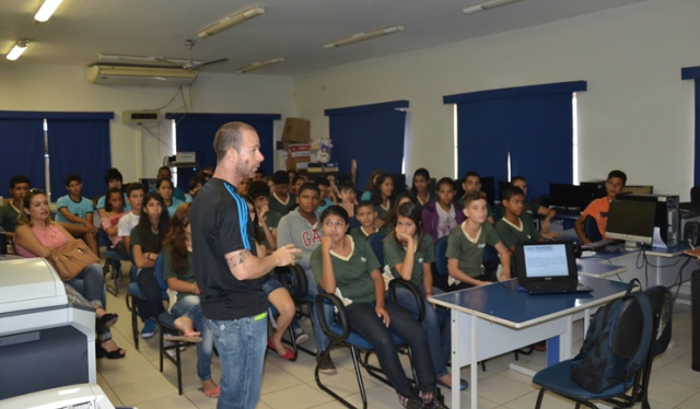 Escola Maria Eulália Vieira recebe atividades de encerramento da 2ª Semana da Juventude Na manhã desta sexta-feira (23)aconteceu o encerramento da 2ª Semana da Juventude com atividades diversas (Foto:Assessoria)