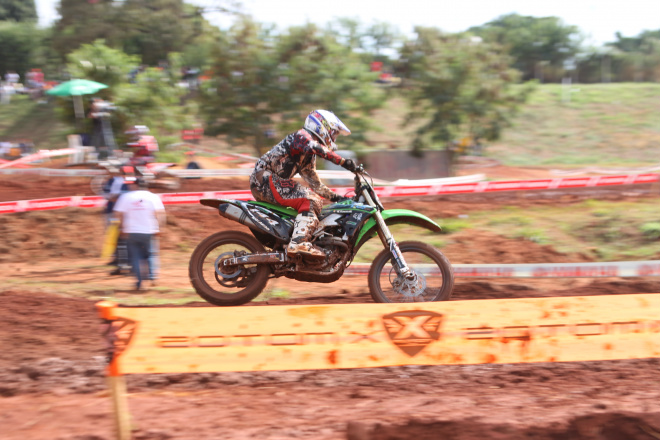 Pilotos da MX2 fazem reconhecimento de pista