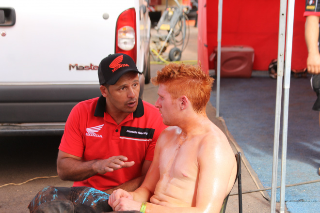 Adam Chatfield saiu na frente e faturou a 1ª Bateria da MX1 Adam Chatfield saiu na frente e faturou a 1ª Bateria da MX1