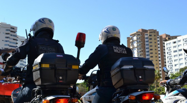 policiamento hoje (24) começou às 6h, com batedores para fazerem a segurança dos membros dos Correios responsáveis pela entrega dos testes em cada prédio (Foto:Assessoria)