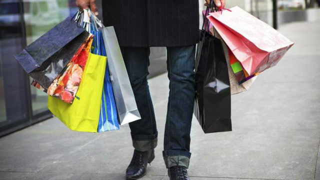 Índice de Confiança do Consumidor cai 0,8% em outubro A queda foi provocada por menor confiança dos consumidores no momento presente, já que o Índice da Situação Atual do ICC caiu 2,1% em outubro, em relação a setembro. (Foto: Divulgação).