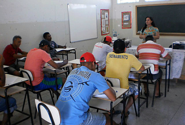 Em Três Lagoas, projeto contra à dependência química é realizado no semiaberto No presídio semiaberto de Três Lagoas, os trabalhos são coordenados pela psicóloga da Agepen, Katcilene Riquelme Ortiz. (Foto: assessoria)