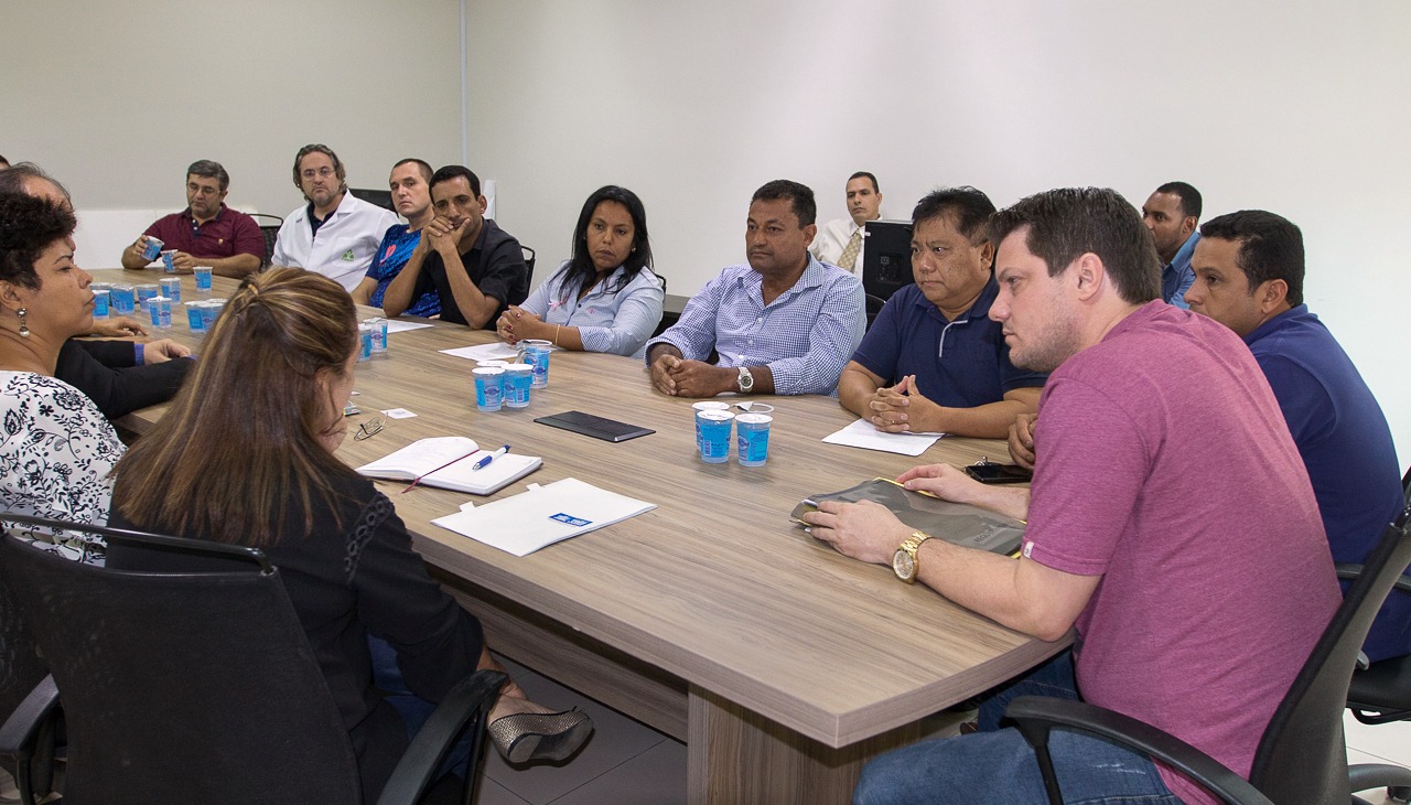Implantação de UTI Neonatal é discutida pelos vereadores de Três Lagoas Reunião para tratar da implantação de UTI Neonatal na cidade aconteceu hoje de manhã na Câmara dos Vereadores de Três Lagoas. Foto: Divulgação