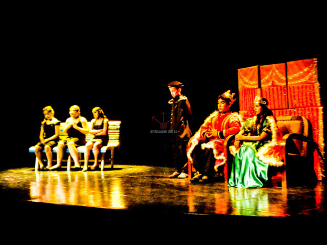 Os atores mirins, que têm entre oito e 12 anos de idade, participaram inicialmente da etapa regional do Festival Temático Estudantil de Teatro para o Trânsito (Fetran) (Foto: Divulgação/Assecom)