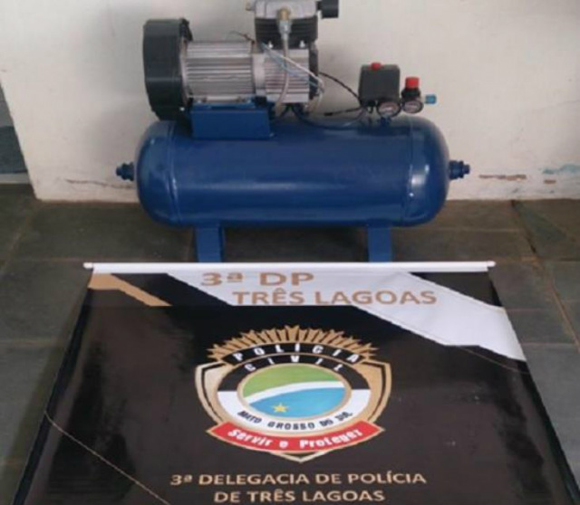 Polícia Civil de Três Lagoas apreende compressor de ar furtado de posto de saúde O compressor de ar é do tipo Odontológico, também usado para inalação, avaliado em quantia aproximada a um mil e quinhentos reais, sendo de propriedade da Prefeitura Municipal de Três Lagoas (Foto: Divulgação/Assecom)
