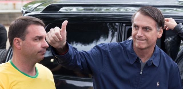 Equipe de Bolsonaro quer cobrança de mensalidade em universidades federais Equipe de Bolsonaro quer cobrança de mensalidade em universidades federais