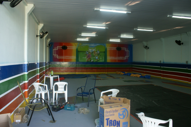 Três Lagoas ganha espaço para festas infantis Imagem dos acertos dos últimos detalhes para a inauguração do espaço
Foto: Ricardo Ojeda