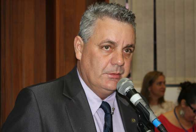 Projeto de Guerreiro informa consumidores sobre procedência da carne bovina Guerreiro afirmou que os animais criados no sistema de pasto apresentam carne mais escura quando comparada a animais criados em confinamento. (Foto: Assessoria)