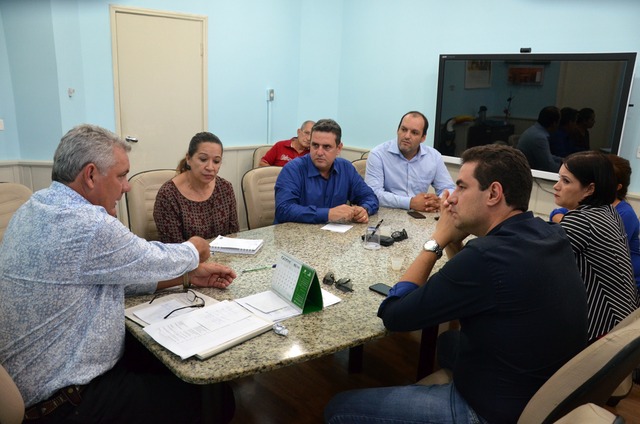 Angelo Guerreiro informou aos representantes do Auxiliadora que, a assinatura do convênio que garante o estágio dos alunos de Medicina no Hospital (Foto/Assessoria)