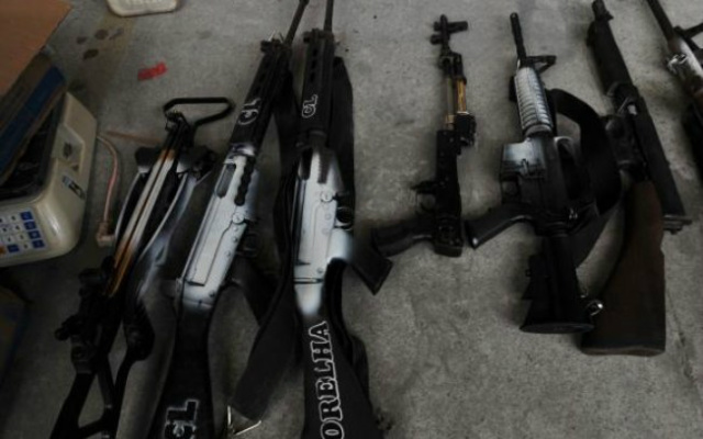 Comissão da Câmara aprova texto que libera porte de armas no Brasil Estatuto do Desarmamento ajudou a retirar de circulação mais de 130 mil armas em 11 anos (Foto:Reprodução)