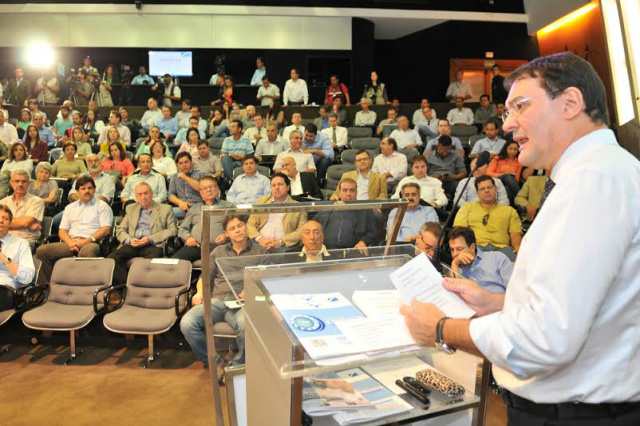 Fiems apresenta propostas a candidatos para expandir e diversificar setor industrial Para Longen, os candidatos precisam assumir o compromisso com o setor industrial para que Mato Grosso do Sul não entre em recessão (Foto: Divulgação)
