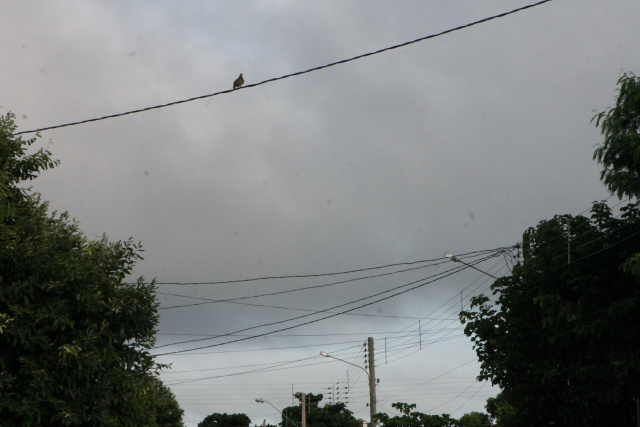 Apesar da previsão de 2 mm de chuva para o sábado. o céu estava encoberto pela manhã. (Foto: Patrícia Miranda)