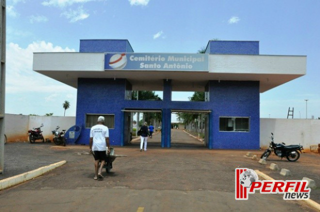 Prefeitura aguarda cerca de 70 mil pessoas para visitar Cemitério a partir de sábado A previsão é de que 70 mil pessoas passem pelo Campo Santo Municipal nestes três dias.(Foto:Arquivo)