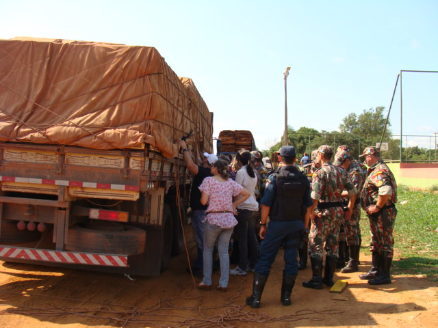 O material apreendido e o veículo foram encaminhados à Delegacia de Polícia Civil de Costa Rica.(Foto:Assessoria)