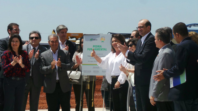 Dilma ainda não sabe quando vai remarcar visita a Três Lagoas Ministra Kátia Abreu substituiu Dilma no lançamento da pedra fundamental das obras da Fibria. (Foto: Ricardo Ojeda).