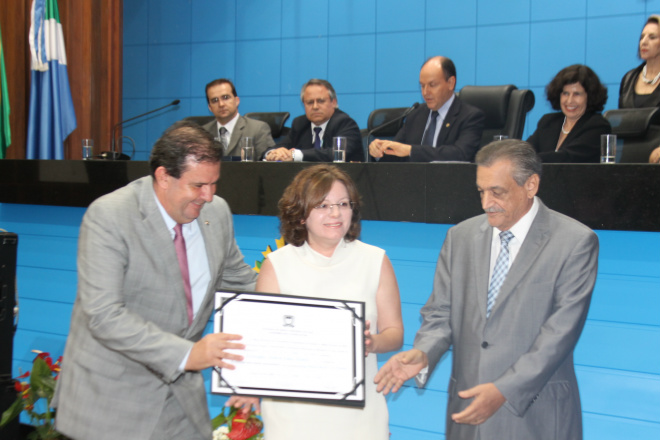 A juíza, Rosângela Alves de Lima Fávero é agora legítima cidadã de Mato Grosso do Sul (Foto: Ricardo Ojeda) 