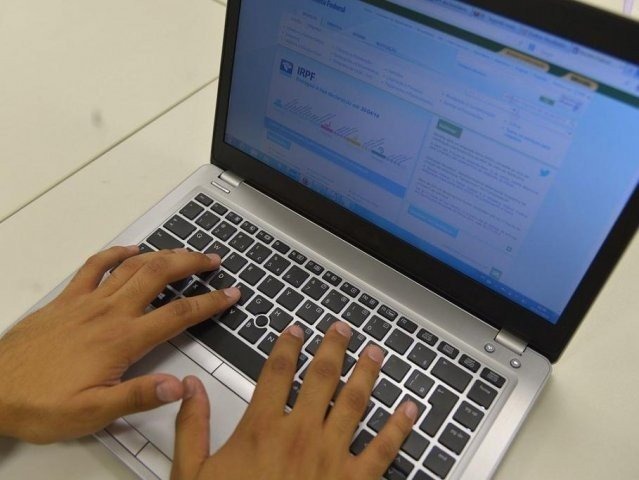 Receita abre na segunda consulta a lote da malha fina do IR A lista com os nomes estará disponível a partir das 9h no site da Receita na internet. (Foto: Marcello Casal Jr./Agência Brasil/Arquivo)