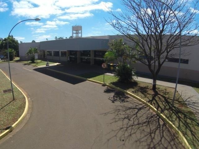 Morte de mulher com sintomas de dengue pode ser a 10ª causada pela doença em MS Hospital Universitário de Dourados, onde a vítima morreu. (Foto: Divulgação)